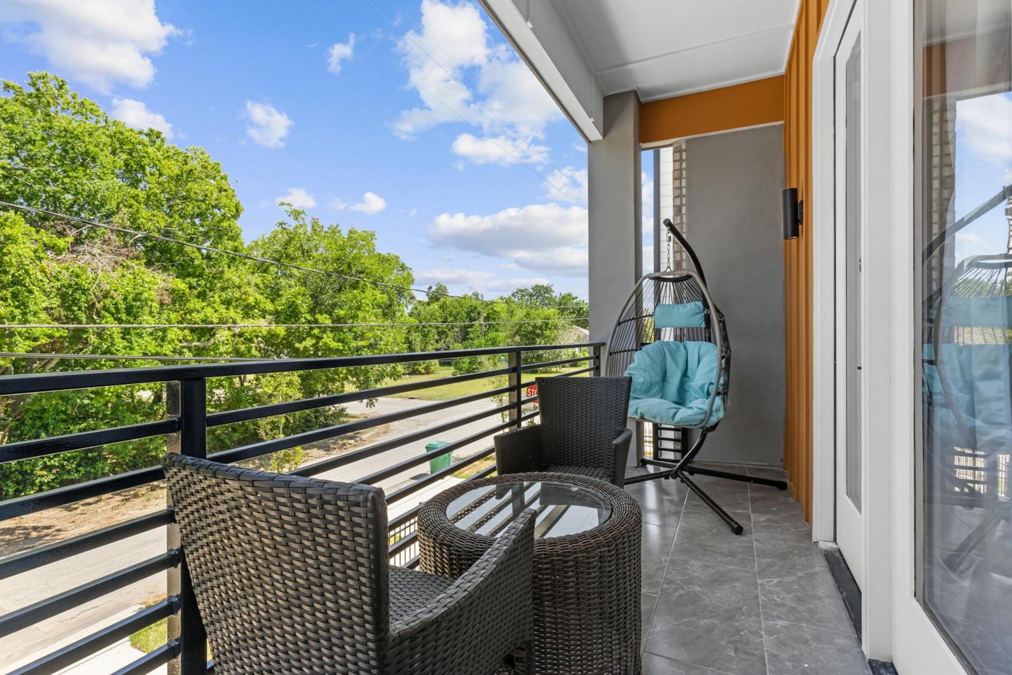 Villa De Briley Houston Exterior photo
