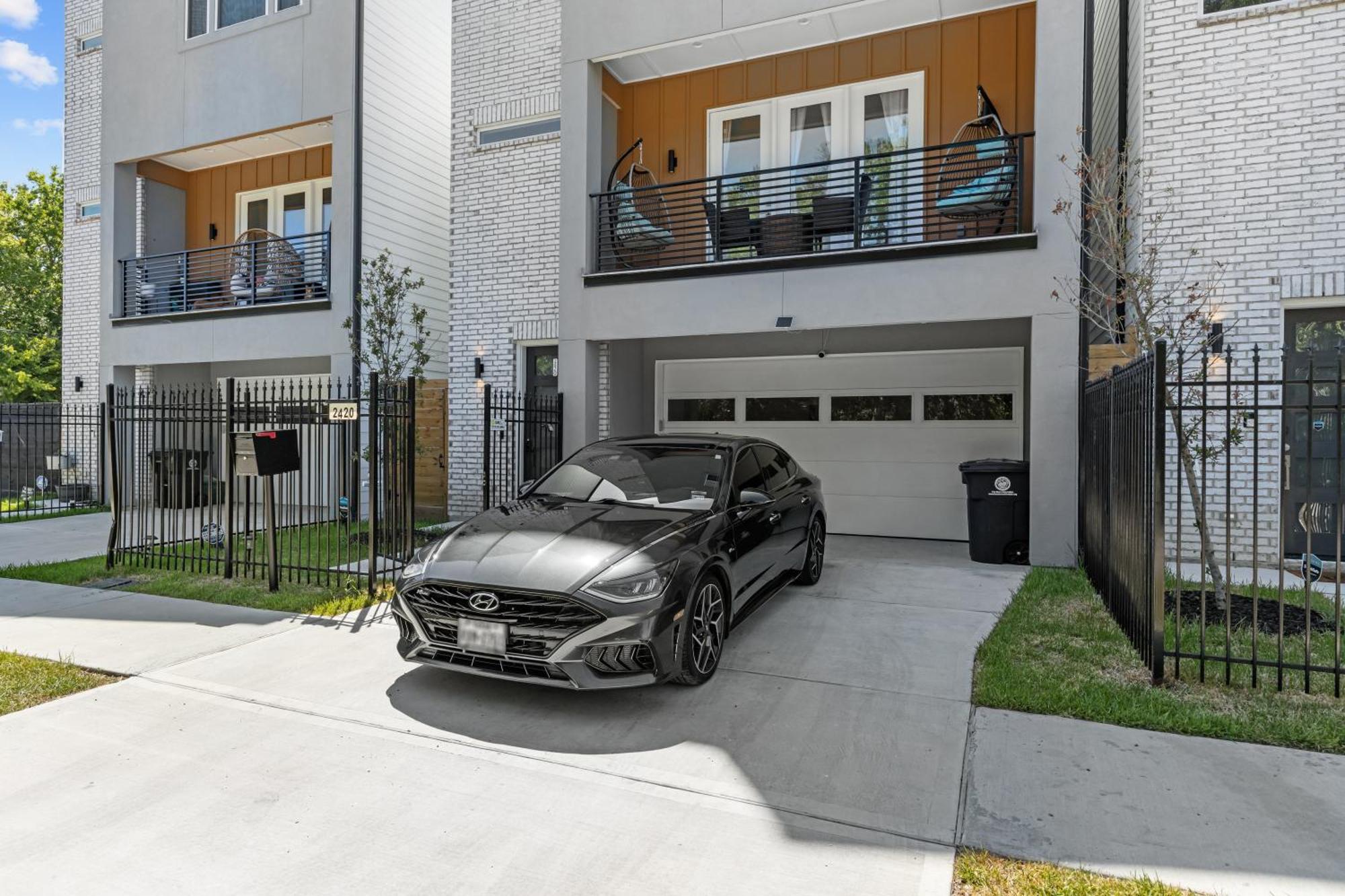 Villa De Briley Houston Exterior photo